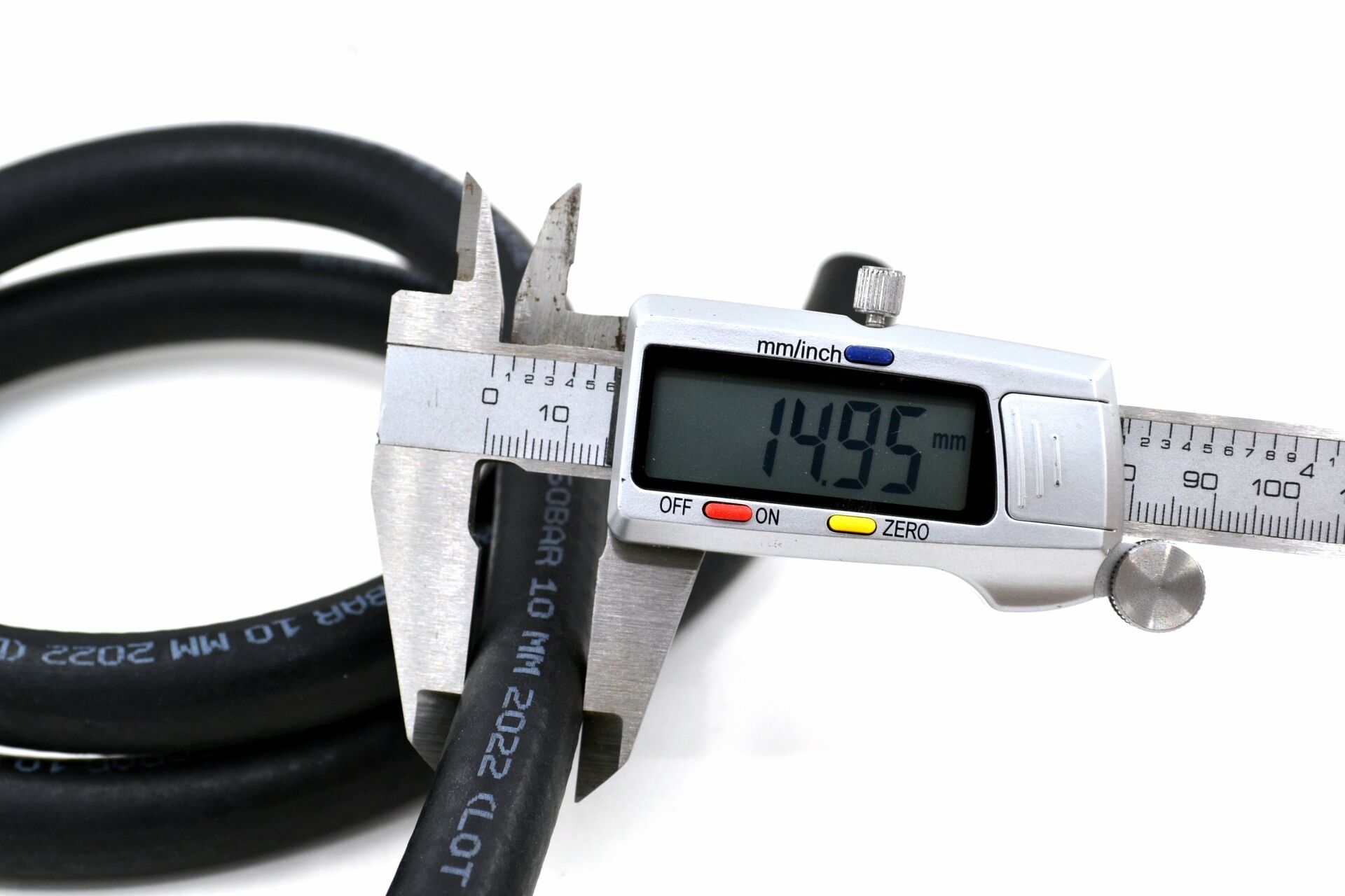 Picture of 10mm Takviyeli Akaryakıt Dizel Benzin Hortumu Siyah