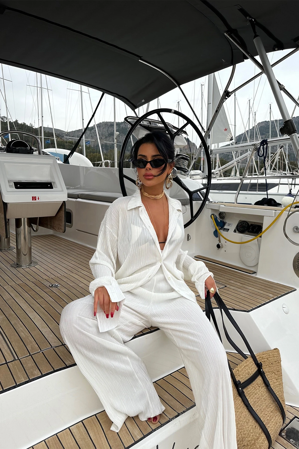 Picture of Shirt Suit with White Trousers