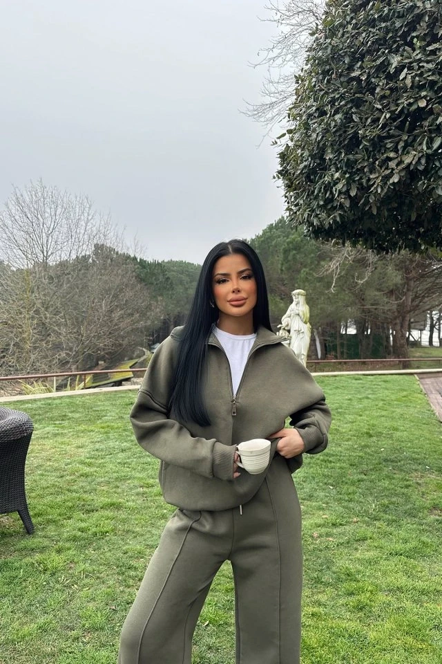 Picture of Khaki Zipper Detail Suit