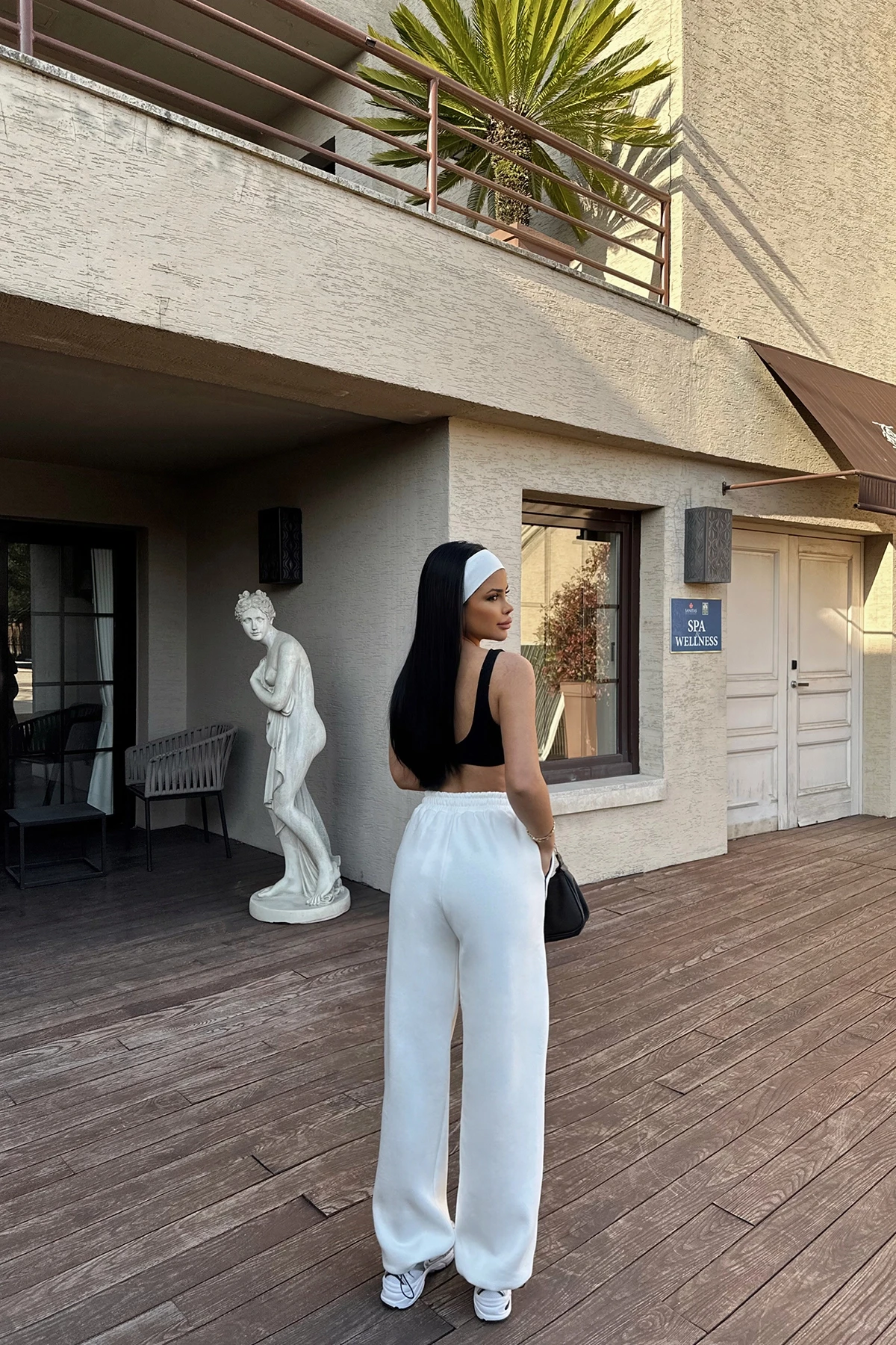 Picture of White Basic Sweatpants