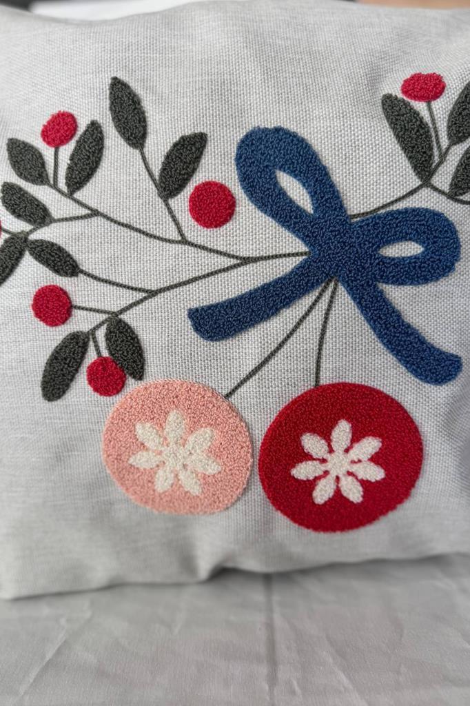 Picture of Brenda 2li Punch Nakışlı Kırlent Kılıfı 45x45 Cm