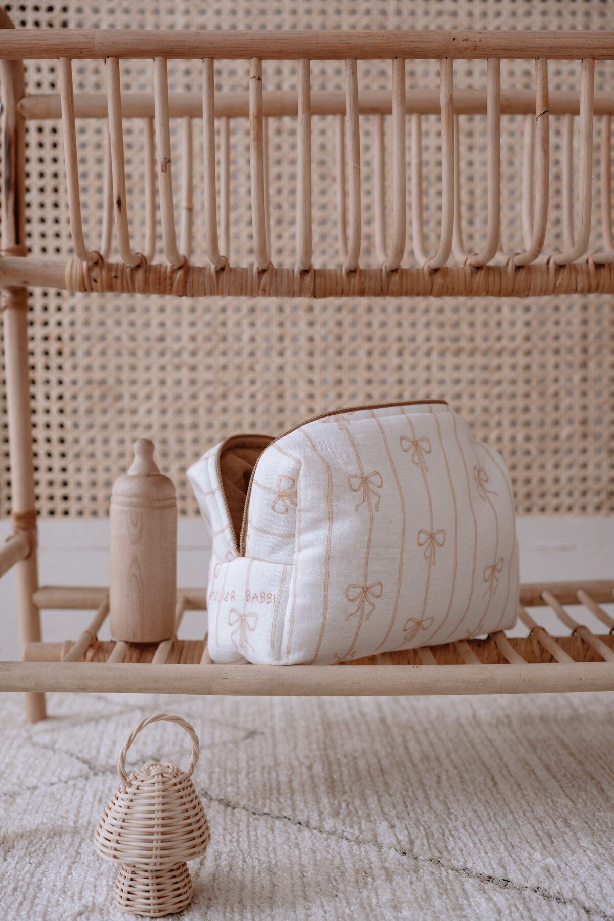 Picture of Müslin Bebek Bakım Çantası - Kurdele / Bej