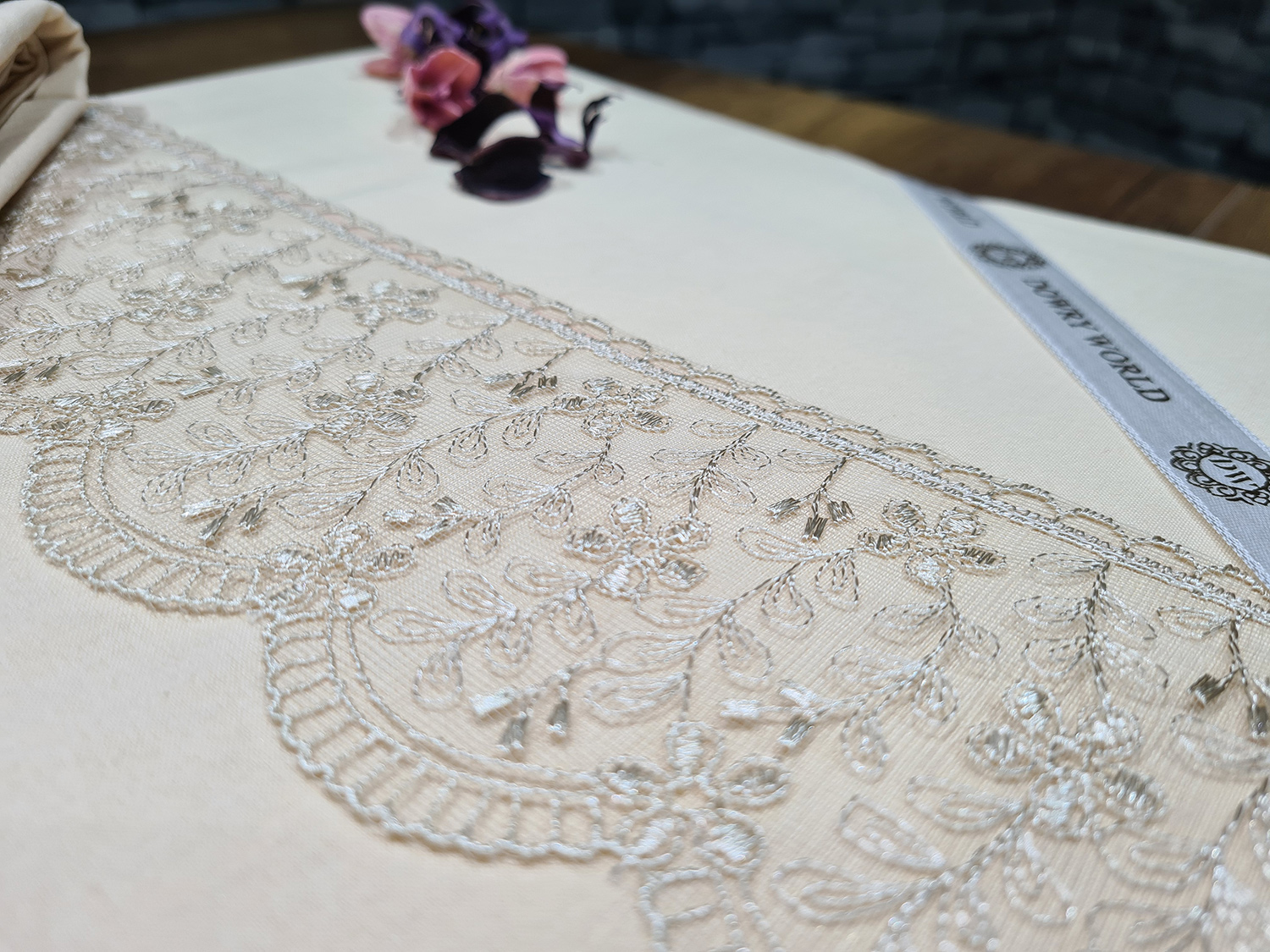 Picture of Fransız Dantelli Yonca Çeyizlik Nevresim Takımı Cappucino