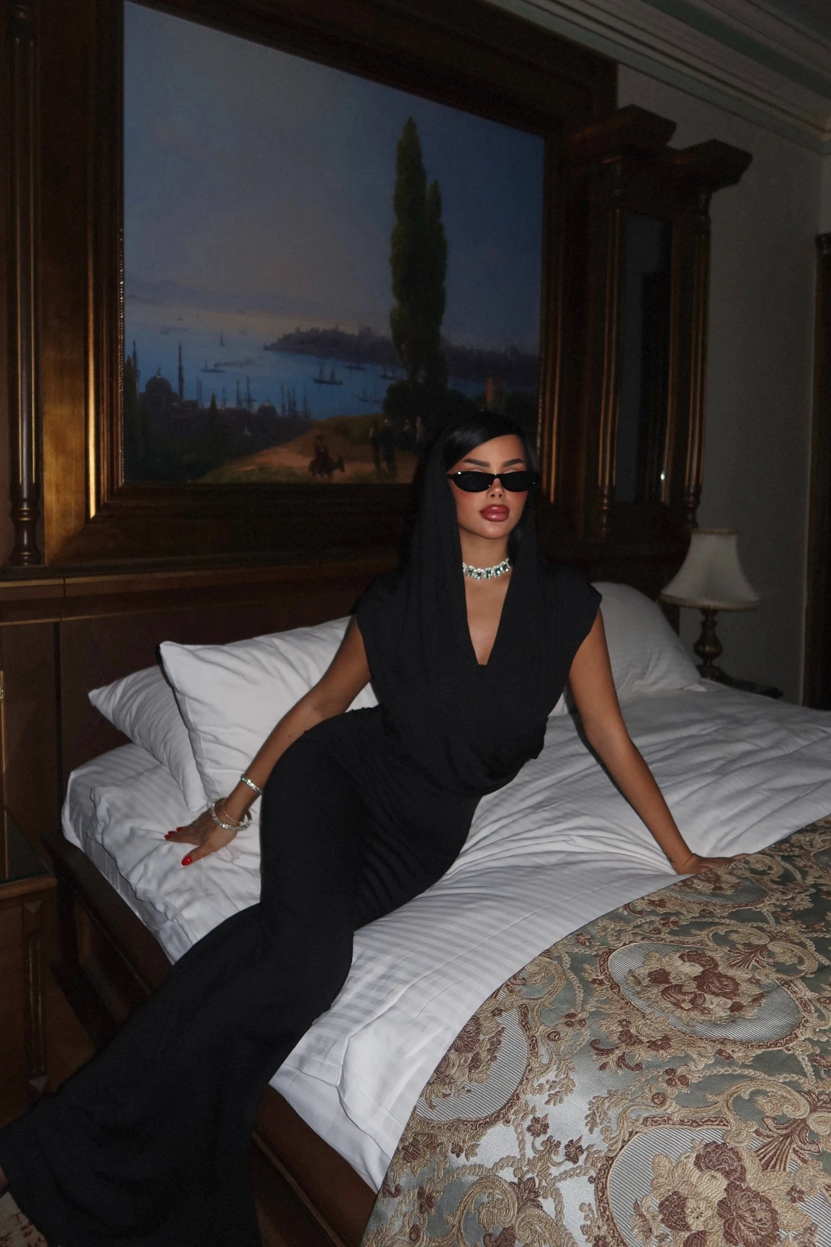 Picture of Black Basic Long Dress