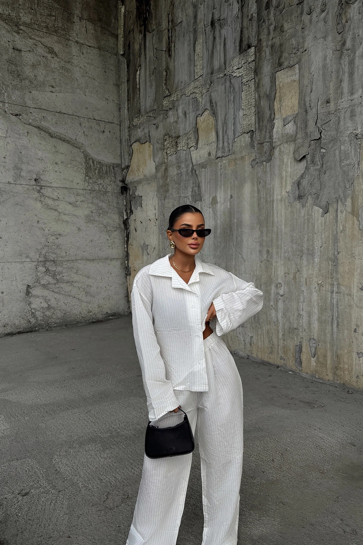 Picture of White Trouser Suit