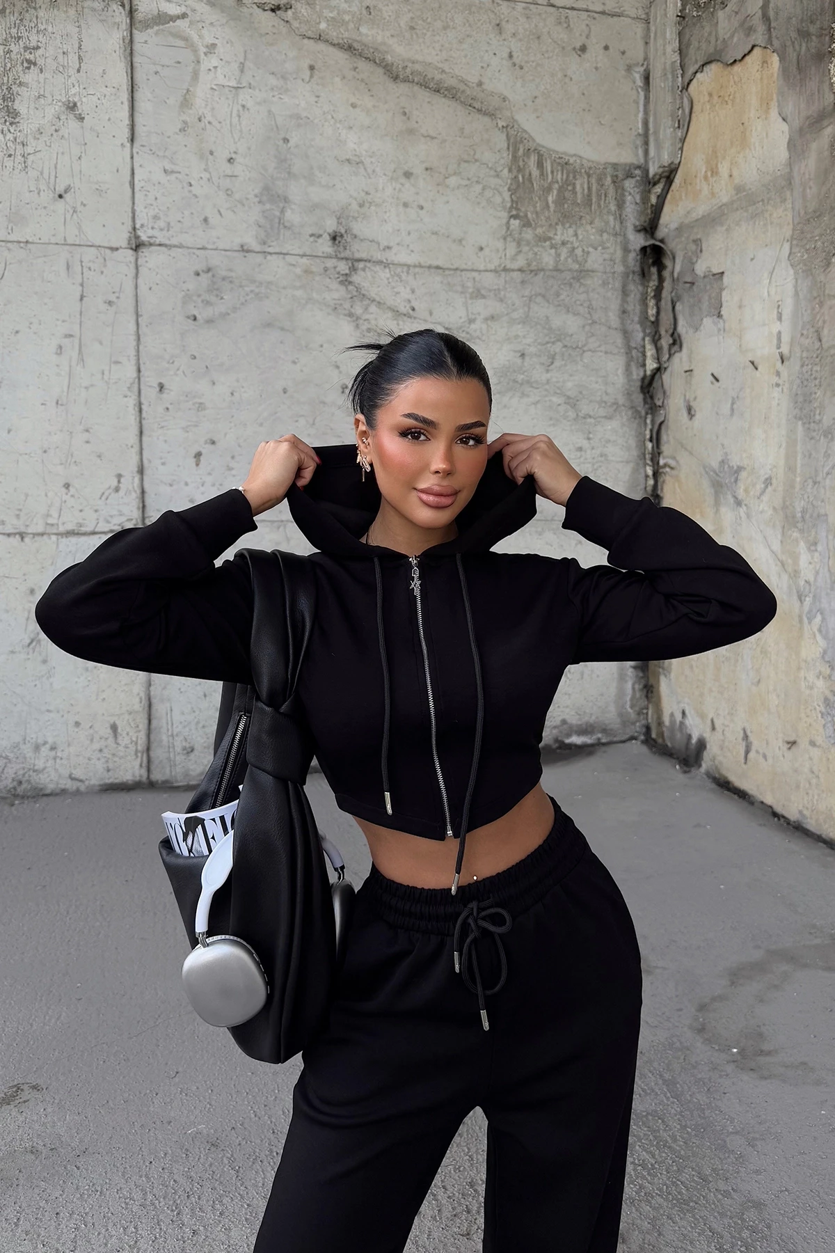 Picture of Black Hooded Set