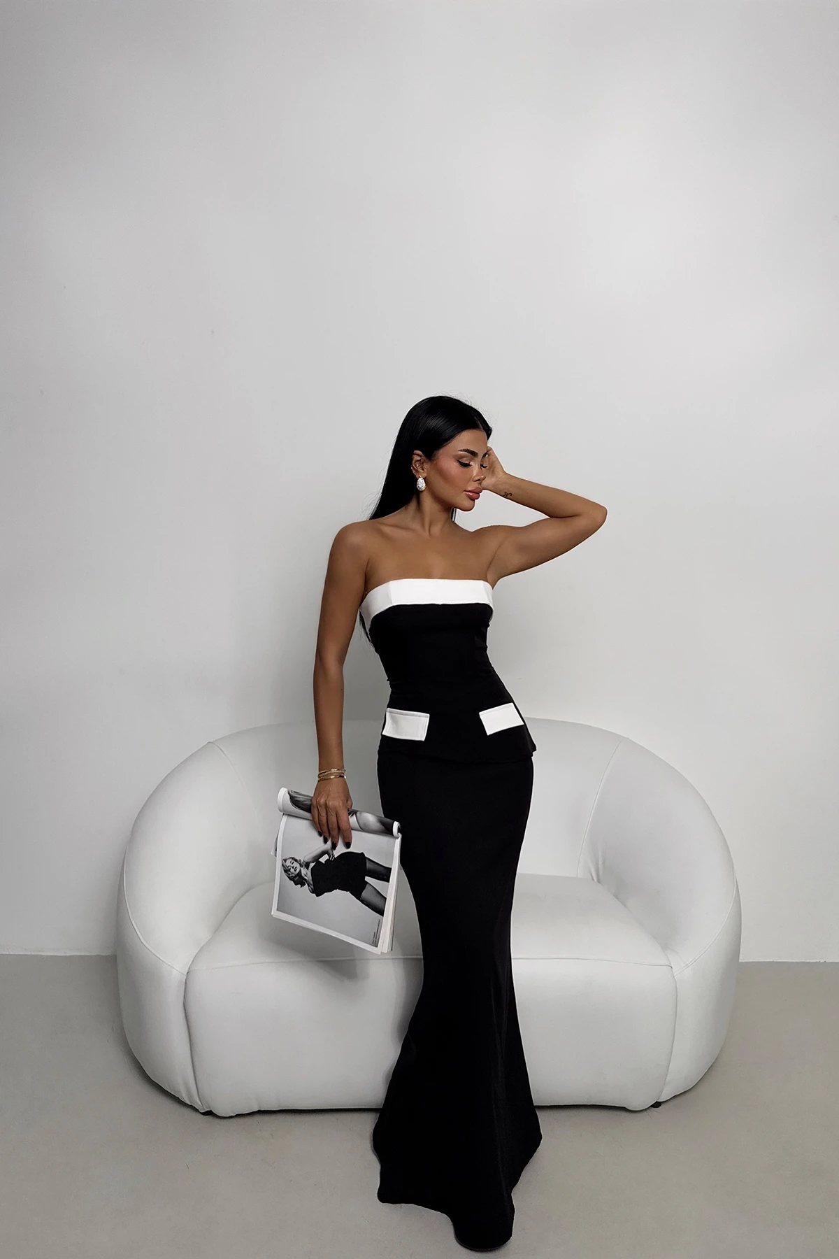 Picture of Black Skirt Suit