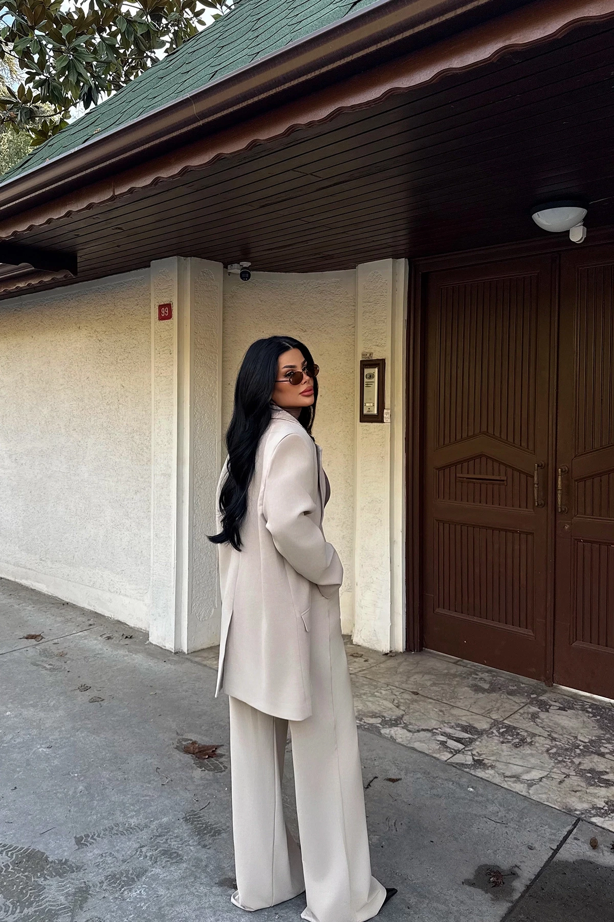 Picture of Cream Button Detail Trousers Suit